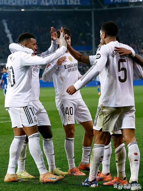 西媒:皇马可能会在冬窗出售或出租伊斯科等4人 西媒:皇马可能会在冬窗出售或出租伊斯科等4人